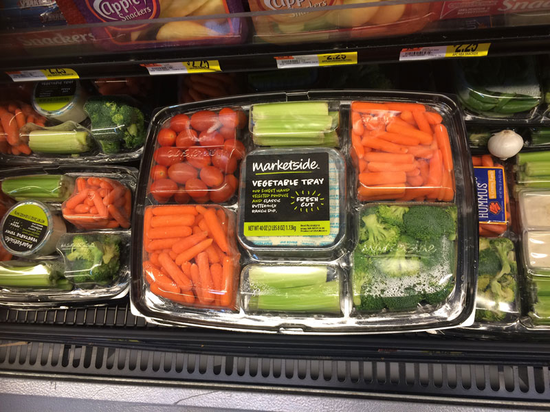 Confezioni di verdure fresche al supermercato