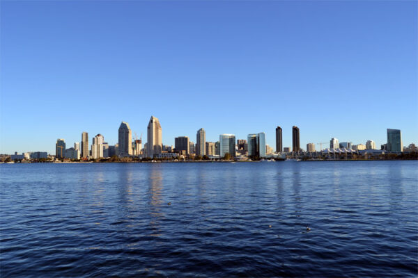 Widok na San Diego z zatoki