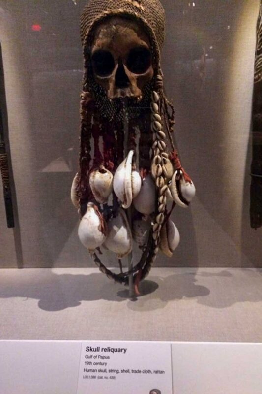 Rytualna czaszka w muzeum de Young