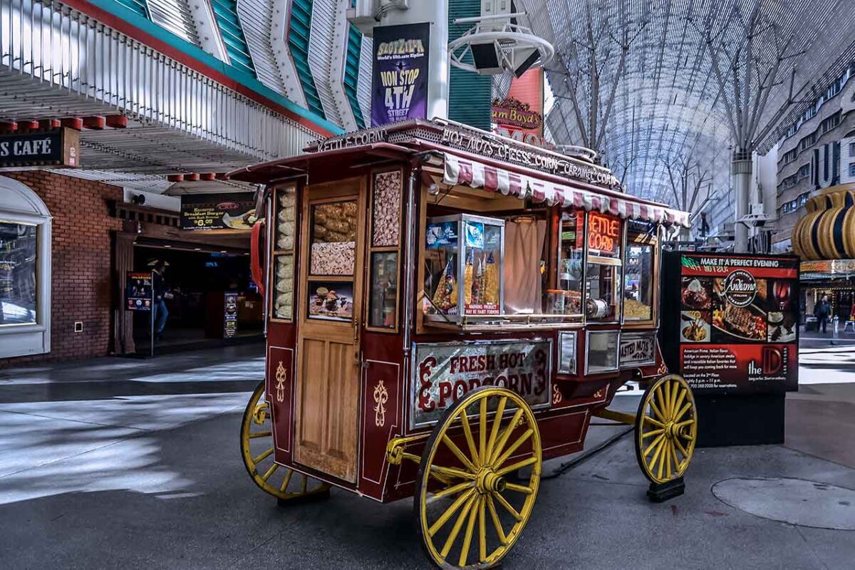 Zabytkowy wóz na Fremont Street w Las Vegas