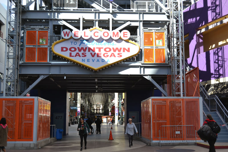 L'ingresso principale della Fremont Street Experience nel centro storico di Las Vegas.