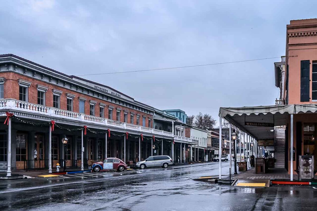 Old Sacramento założone w 1839 roku przez Johna Suttera