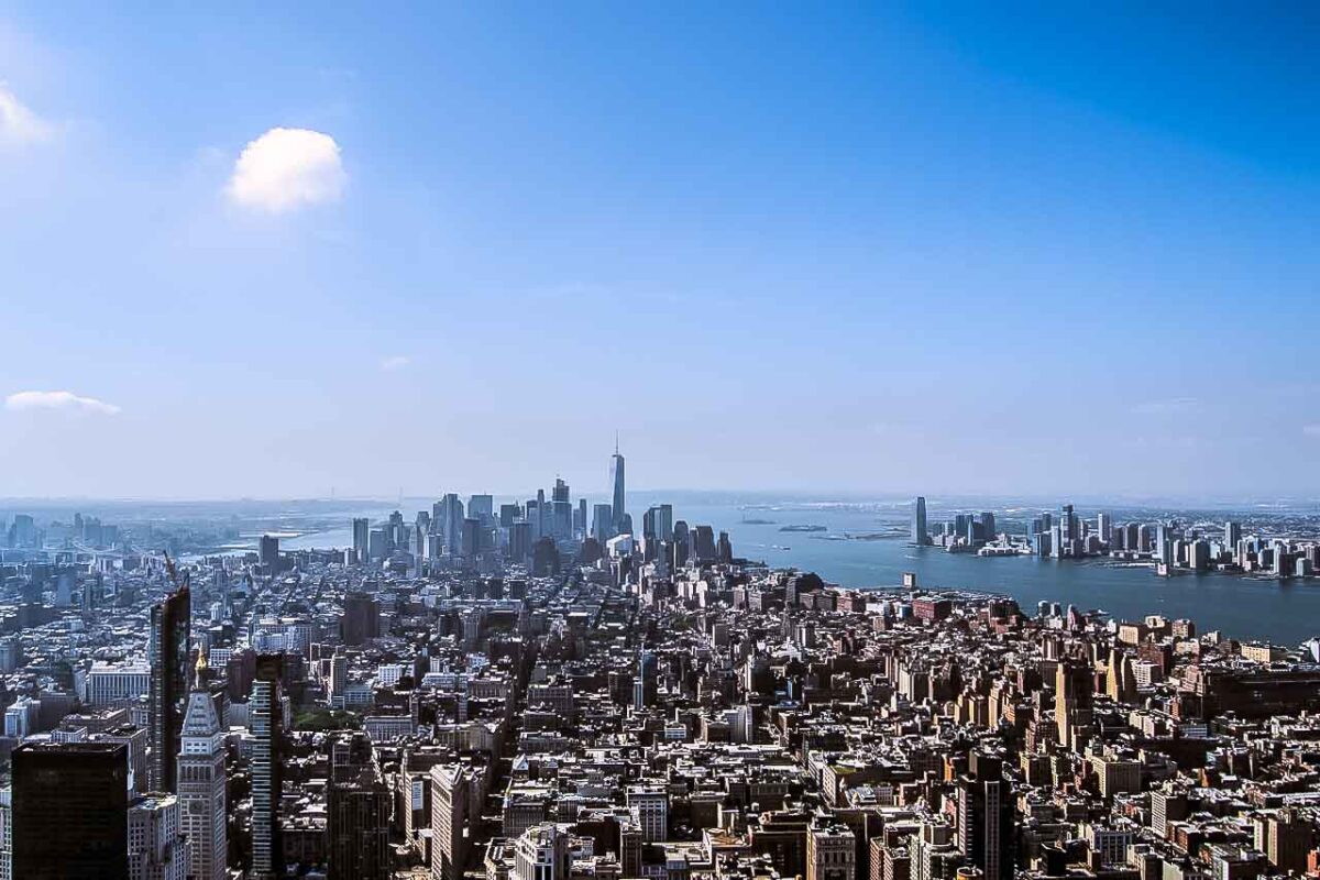 Panorama Nowego Jorku z tarasu widokowego Empire State Building