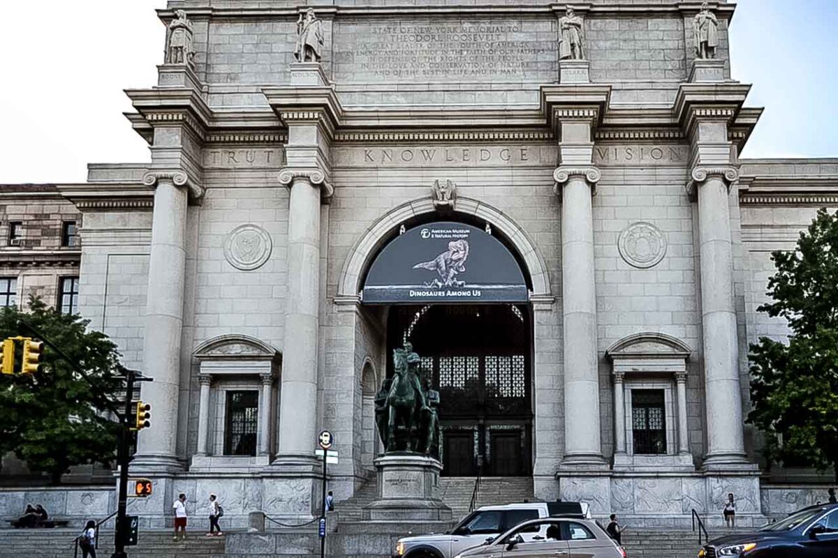 Główne wejście do American Museum of Natural History w Nowym Jorku