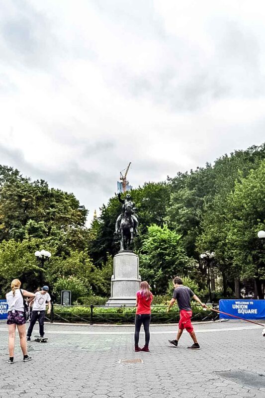 Pomnik w centralnej części Union Square