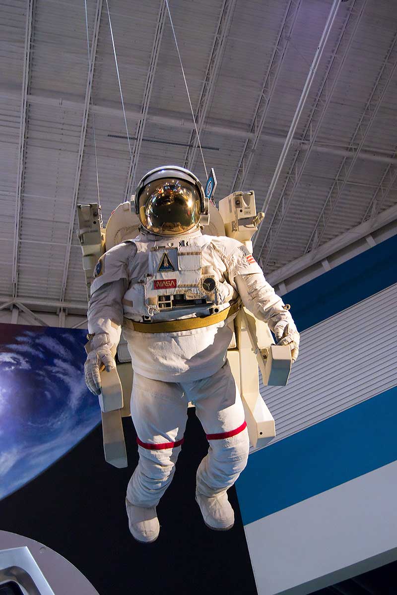 Manichino di un astronauta all'interno di un modulo espositivo dello Houston Space Center.