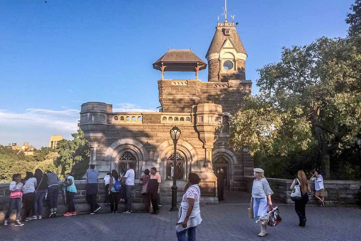 Zamek Belvedere w Central Parku o zmierzchu