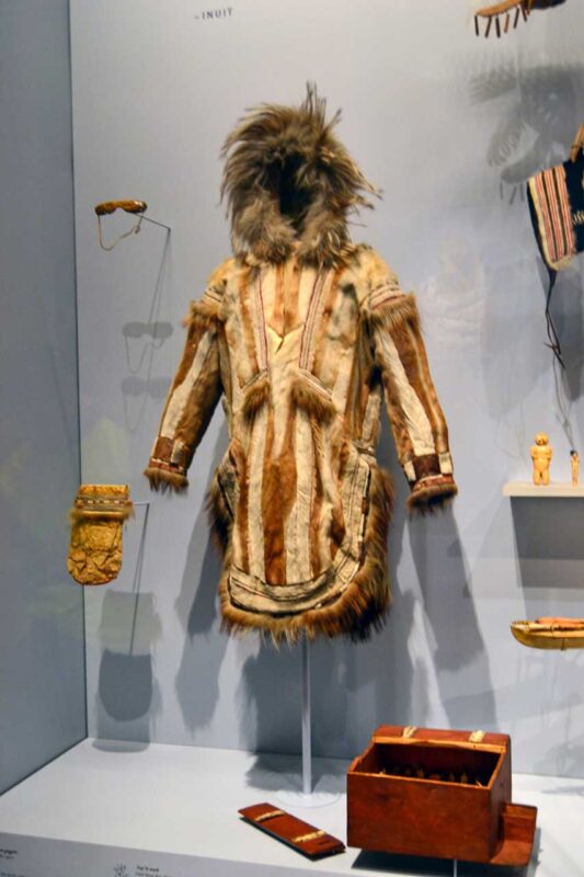 Futrzany strój w National Museum of the American Indian