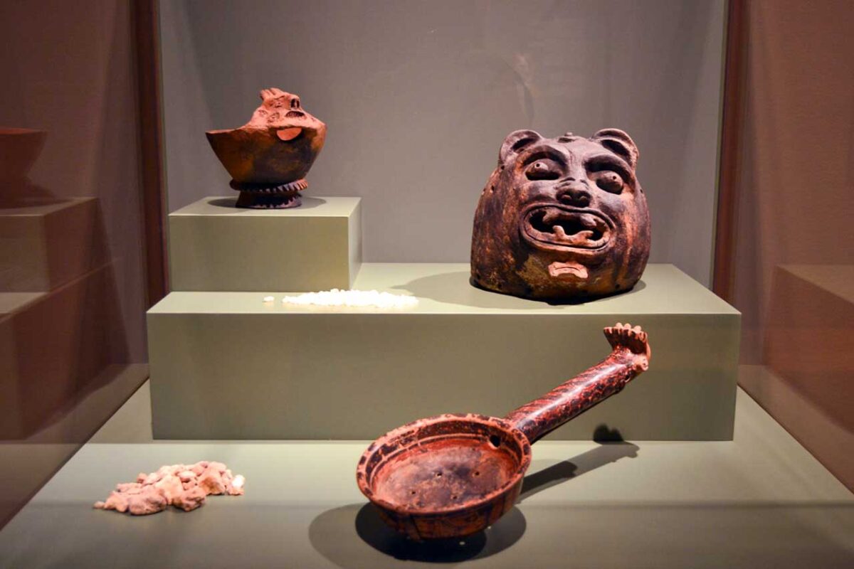 Tradycyjne naczynia w Muzeum Indian