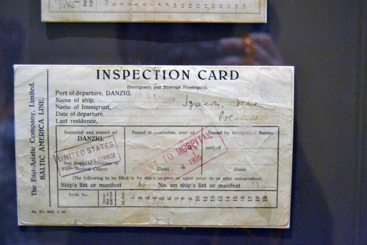 Zabytkowa karta inspekcyjna z Ellis Island