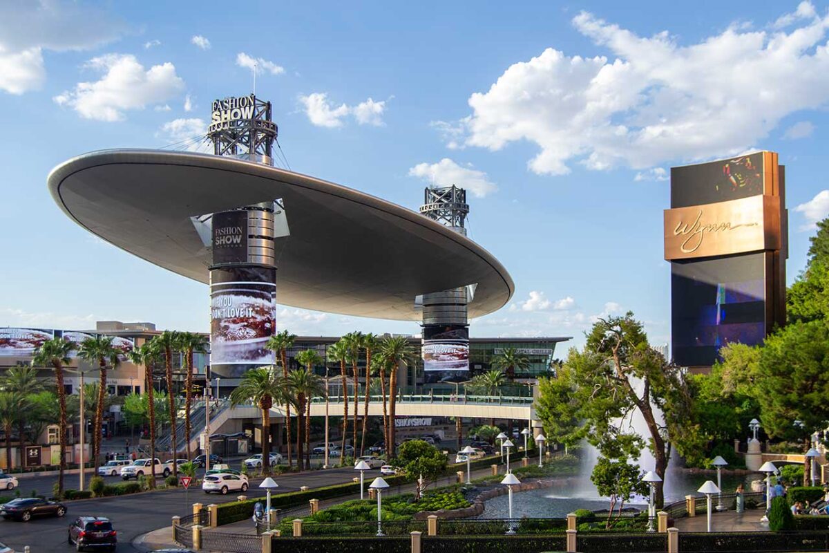 L'avveniristica struttura del Fashion Show Mall sulla Strip di Las Vegas.