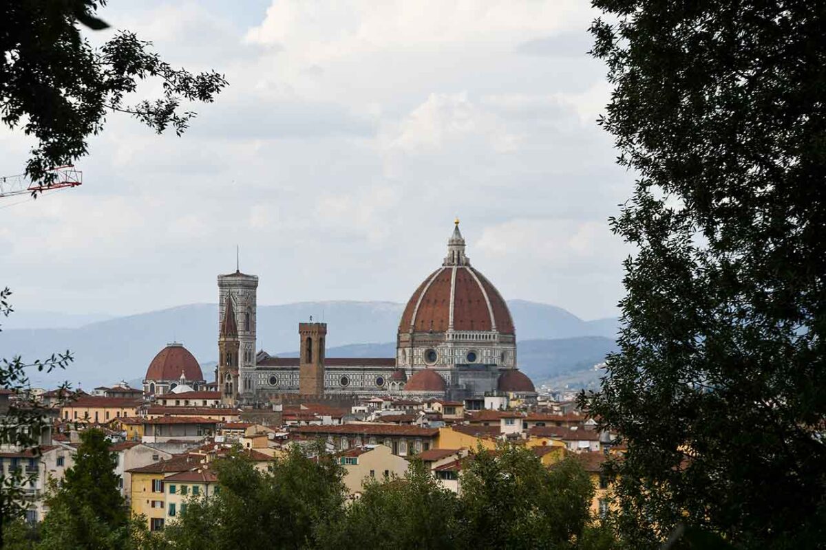 Panorama mozzafiato su Firenze e la cupola del Brunelleschi visto dal Giardino delle Rose.