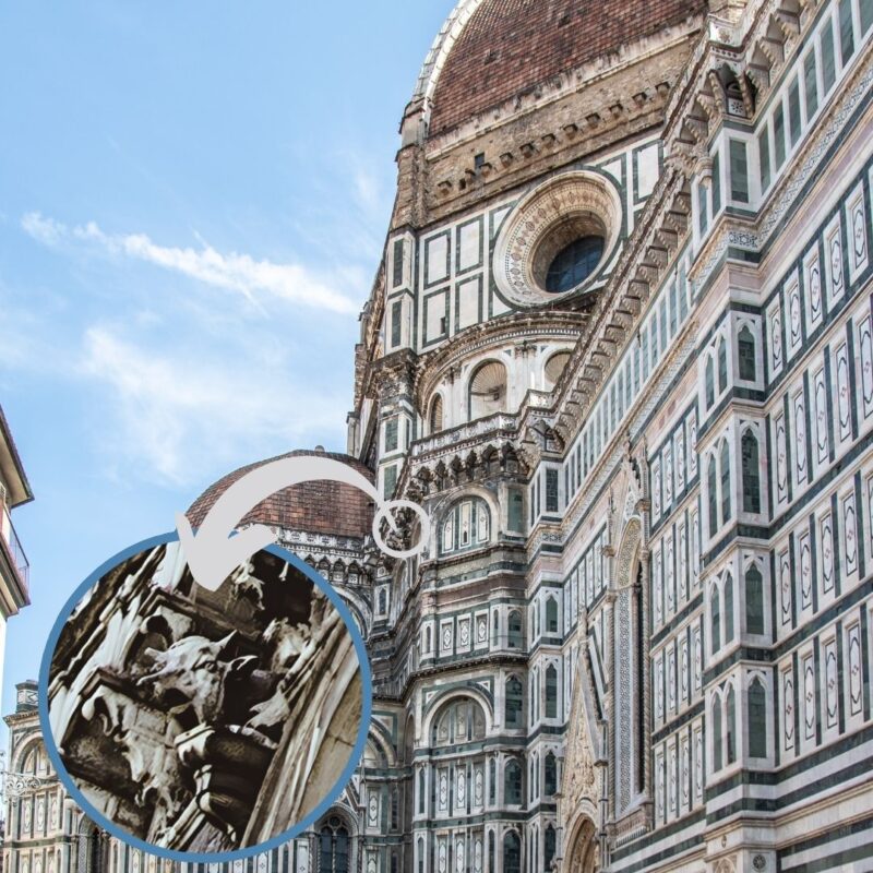 Particolare della scultura di una testa di bue situata sulla facciata laterale del Duomo di Firenze.