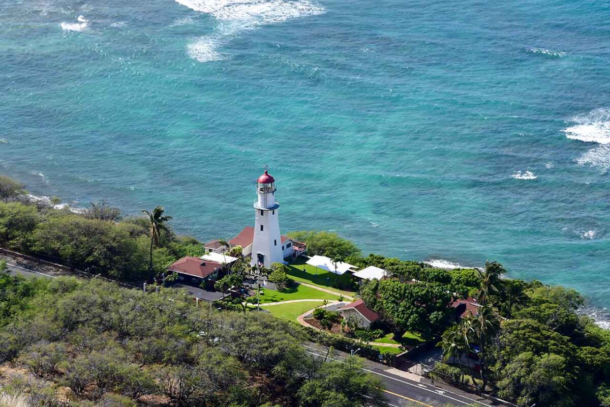 Veduta panoramica dalla cima del cratere Diamond Head a Oahu.