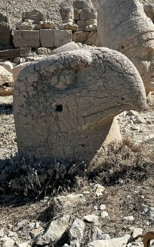 Posąg orła na górze Nemrut