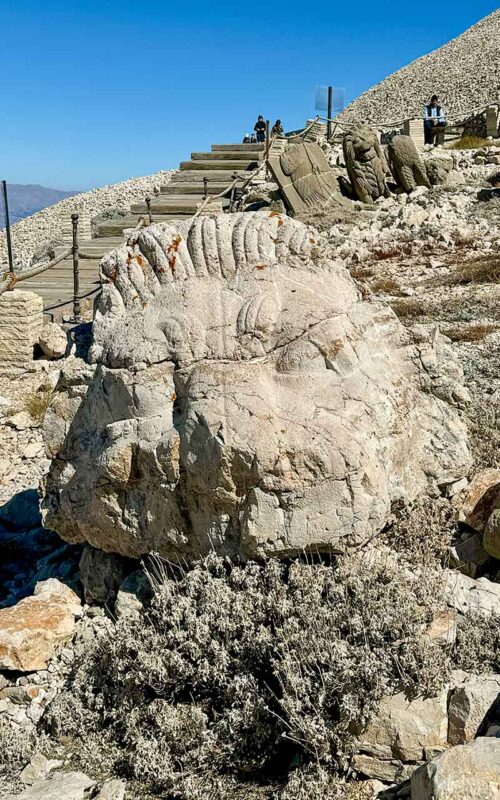 Posąg na górze Nemrut w Turcji