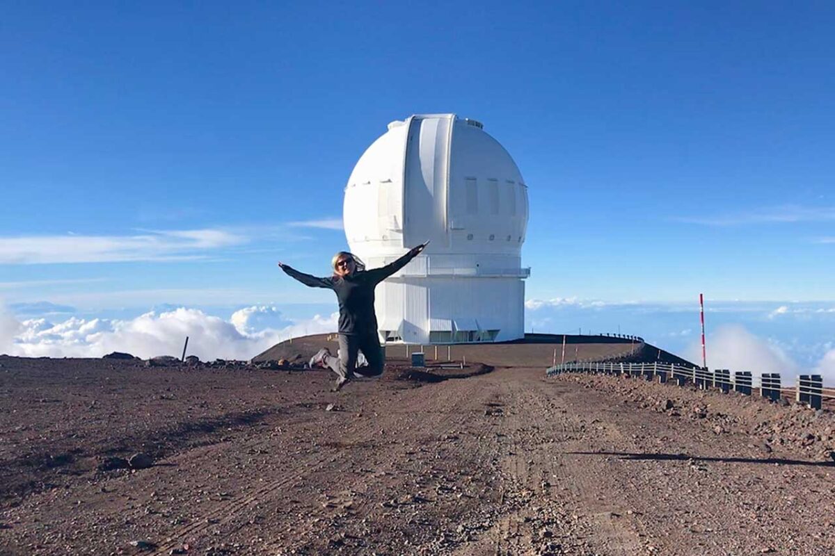 Uno dei grandi telescopi professionali sulla cima del Mauna Kea.