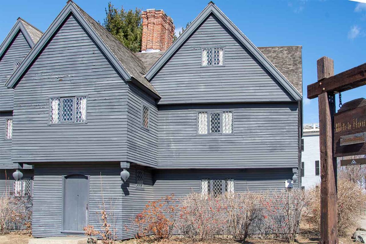 The Witch House a Salem – casa in legno scuro del XVII secolo del giudice Jonathan Corwin