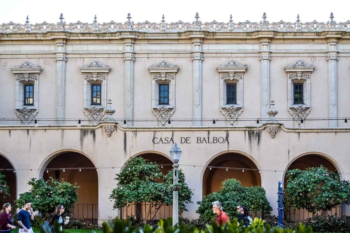 Facciata della Casa de Balboa a Balboa Park a San Diego